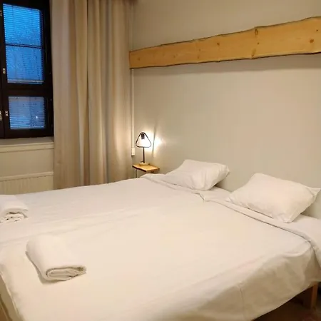 Hotel Qp *